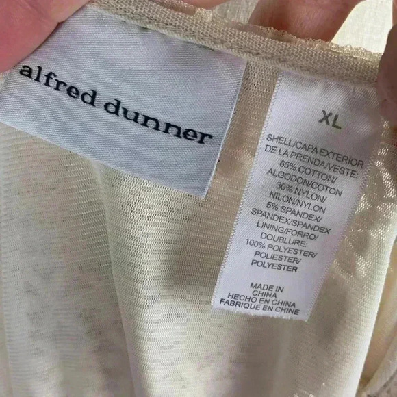 Alfred Dunner Womens top size XL cream floral eyelet - Picture 6 of 8